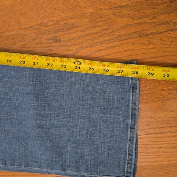 LEVI'S BRAND SIGNATURE WOMENS PLUS SIZE BLUE JEANS CLASSIC STRAIGHT FIT SIZE 22W - Picture 12 of 16